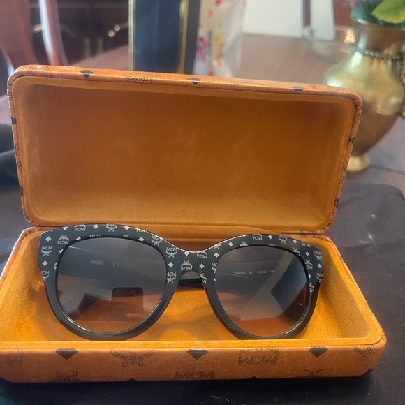 MCM Black Cat-Eye Sunglasses - Picture 3 of 5